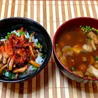 Snapdishの料理写真:〆は ぷりん体さんのゲソ丼😋