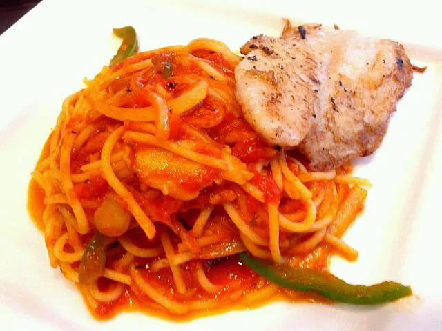 Pan fried dory with spaghetti pomodoro|Xi wenさん