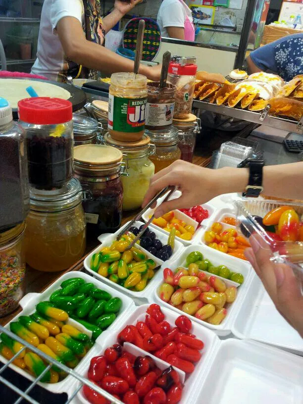 Thailand snacks (Jellies coated with green bean paste )|Xi wenさん