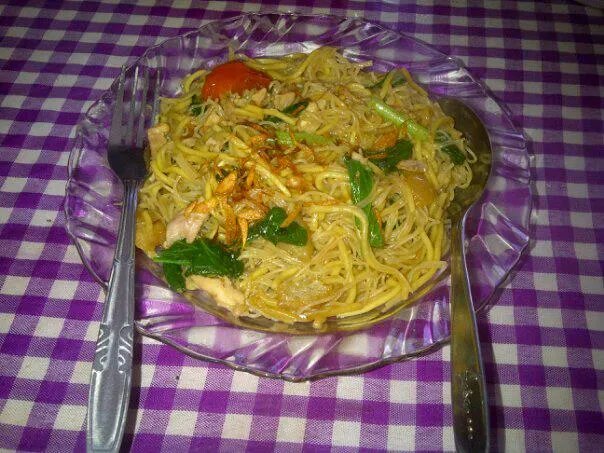 mie lao2 goreng|letisia makasunggalさん