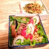 Snapdishの料理写真:厚揚げ豚肉味噌炒め弁当|まやさん