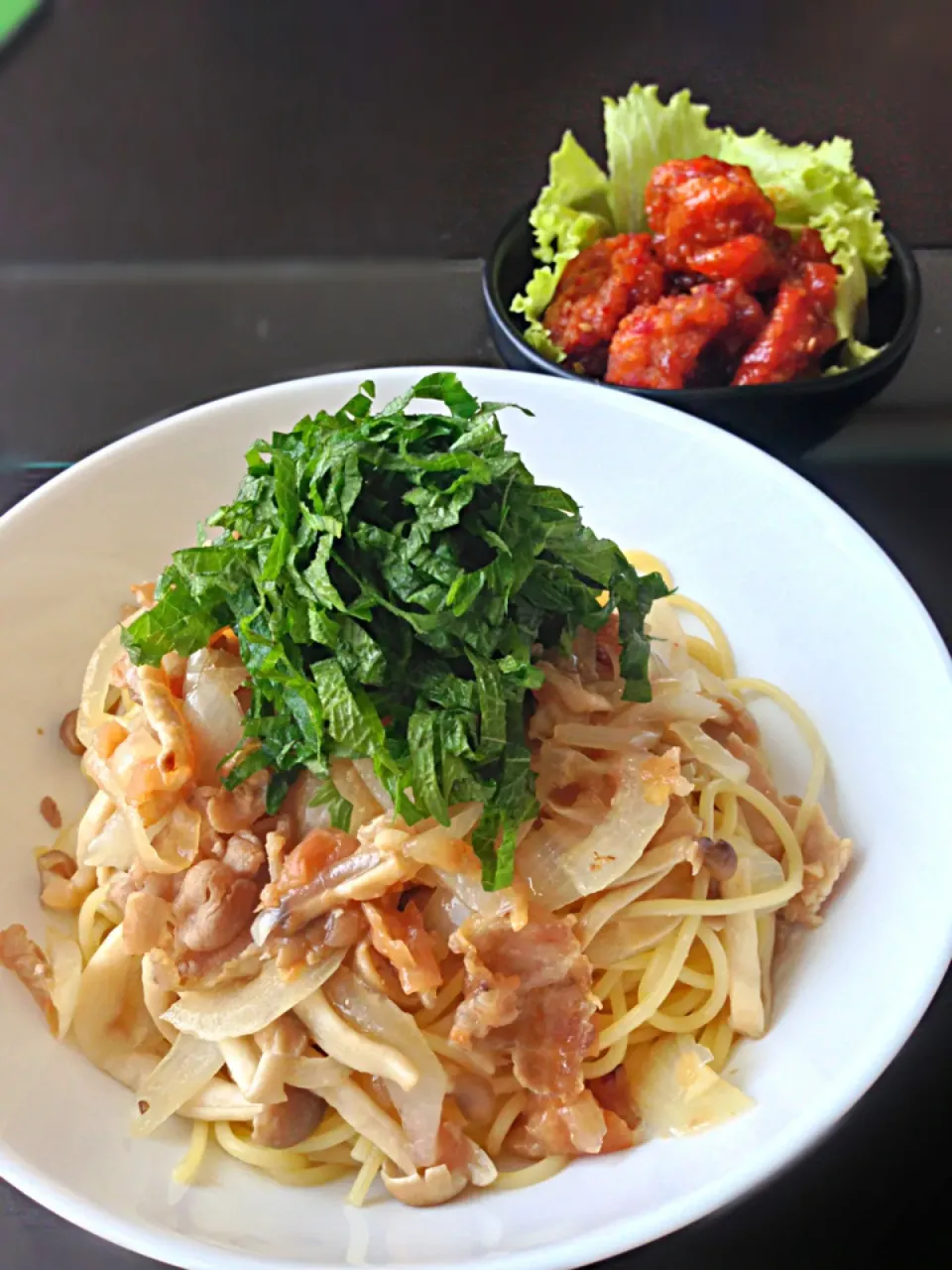 ⭐豚肉と梅のパスタ ⭐ヤンニョムチキン|よっちぃさん