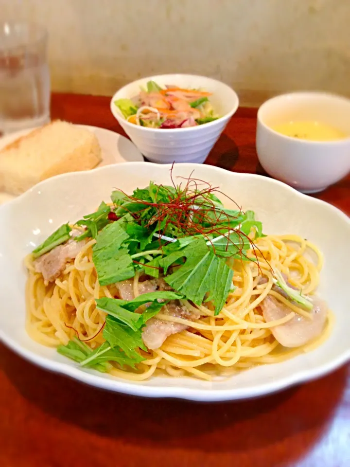 パスタランチ 鹿児島県産黒豚のペペロンチーノ|あきらさん