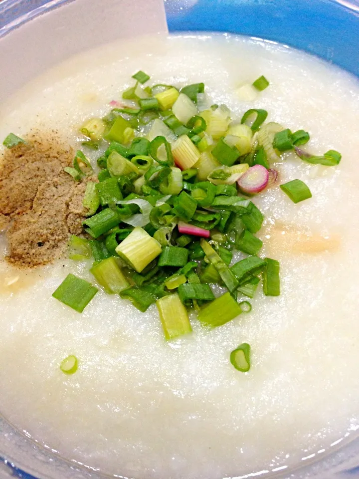 Snapdishの料理写真:Abalone & Fish Porridge|Yvonne Limさん