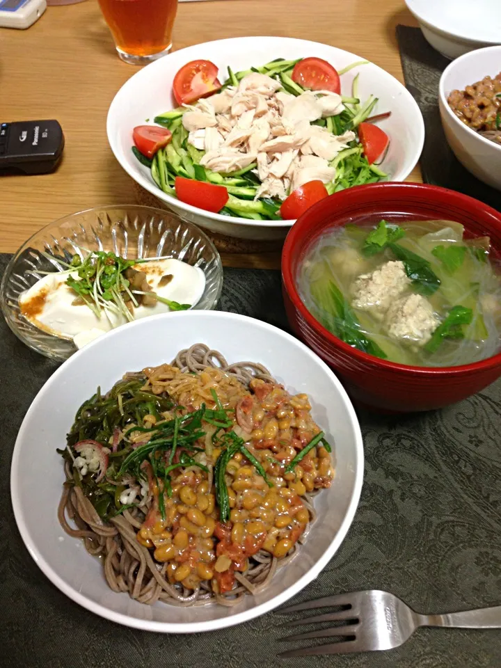 Snapdishの料理写真:棒棒鶏、鶏団子と青梗菜の春雨スープ、ザーサイ冷奴、ネバネバ蕎麦。|Angie44さん