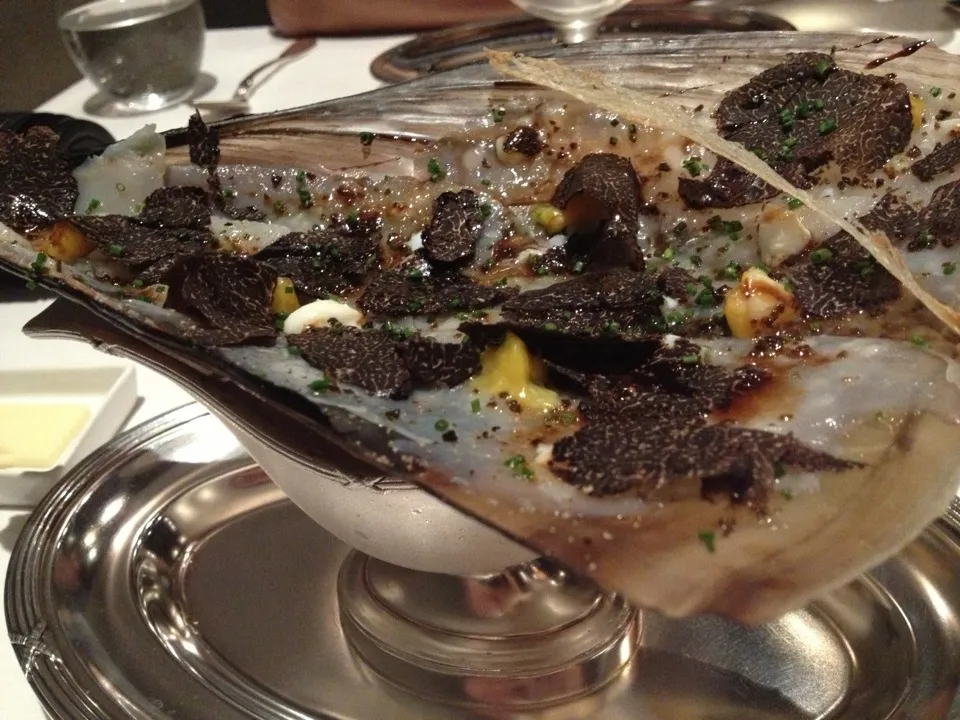 Pan shell clam with black truffle|AmeSabさん