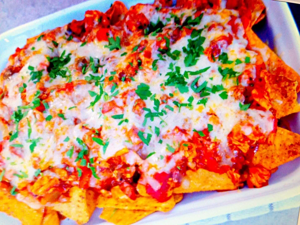 Snapdishの料理写真:Chicken nachos|Chrisy Hillさん