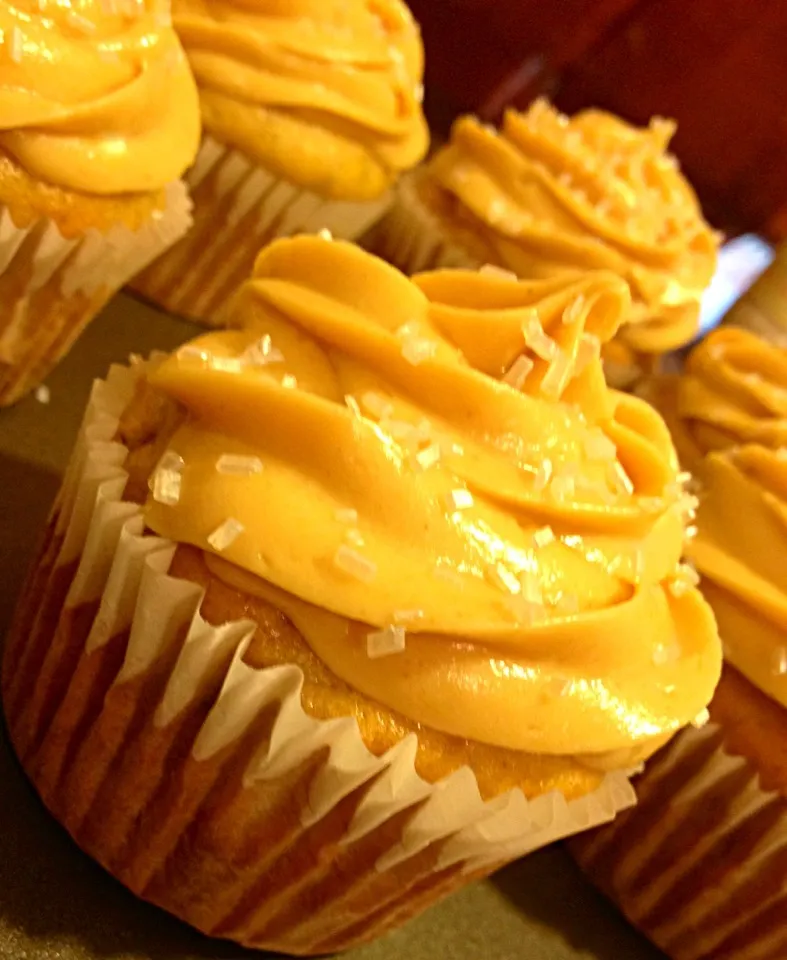 Banana cupcakes and peanut butter frosting|Ashleyさん