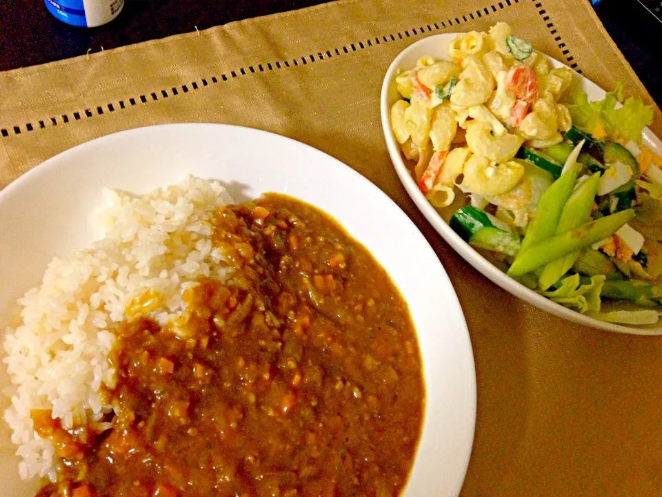 カレー、マカロニサラダ|まる子さん