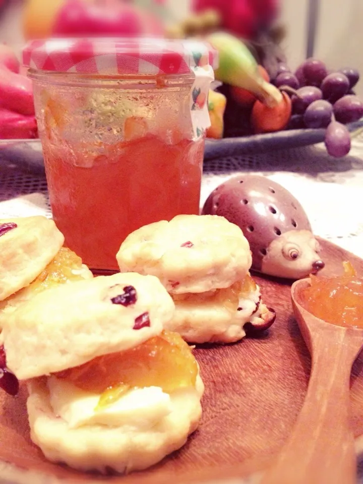 Snapdishの料理写真:Cranberries scone|Prae~*さん