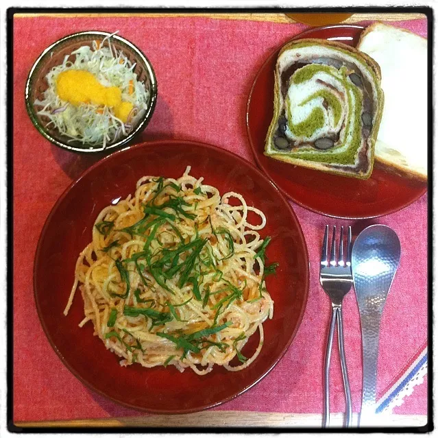 届いた抹茶あん食とデニッシュでランチ♥|EITOさん