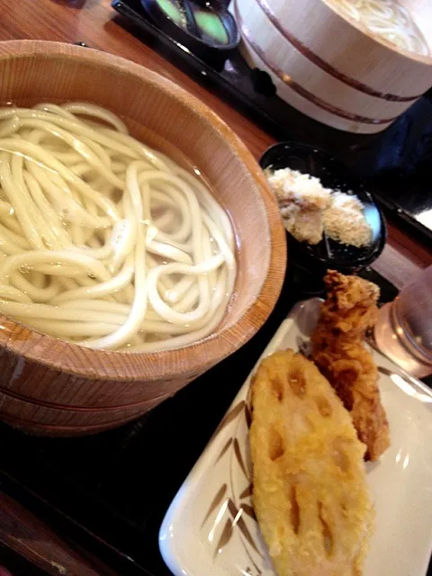 Snapdishの料理写真:釜あげうどん+天ぷら～丸亀製麺|Sumichanさん