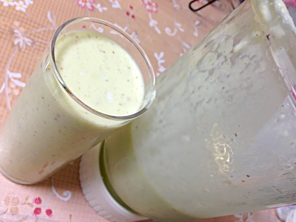 Snapdishの料理写真:Suco de Abacaxi com Hortelã .. パイナップルジュース+ ペーパーミント|Monicaさん