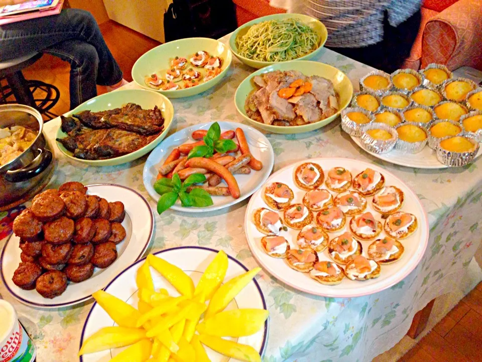 Blinis, Carrot Muffins, Pesto etc..|Johanna Adaさん