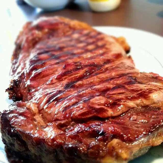 Snapdishの料理写真:Rib Roast (beef) / Cote de boeuf|Frank&Jolanda - Eteninbeeldさん