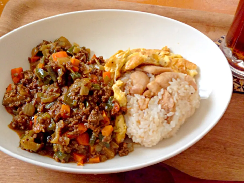 今日から夏休み！夏野菜挽肉カレー！|SH_journeyさん