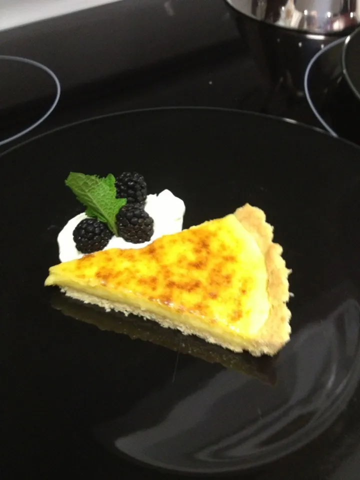 Snapdishの料理写真:Lemon Tart|Christine pavelkaさん