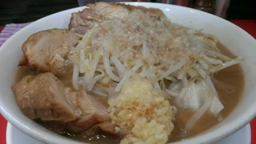 豚ラーメン ニンニク、ヤサイ少な目、脂少し＠用心棒 神保町|大脇さん