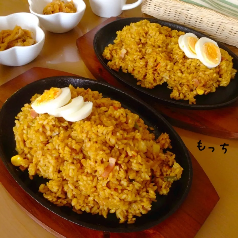 鉄板でジャンバラヤ風炊き込みご飯|もっちさん