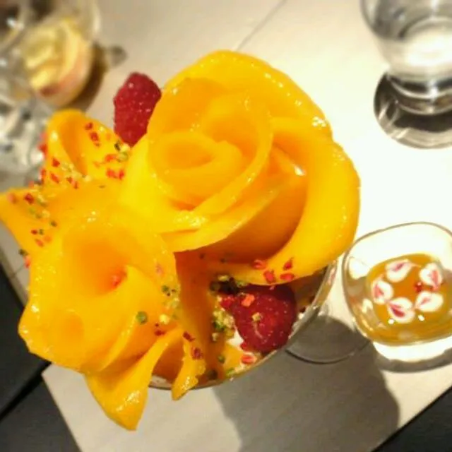 mango rose bouquet parfait|Alley Catさん