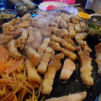 Snapdishの料理写真:흑돼지 오겹살|MIN Aさん