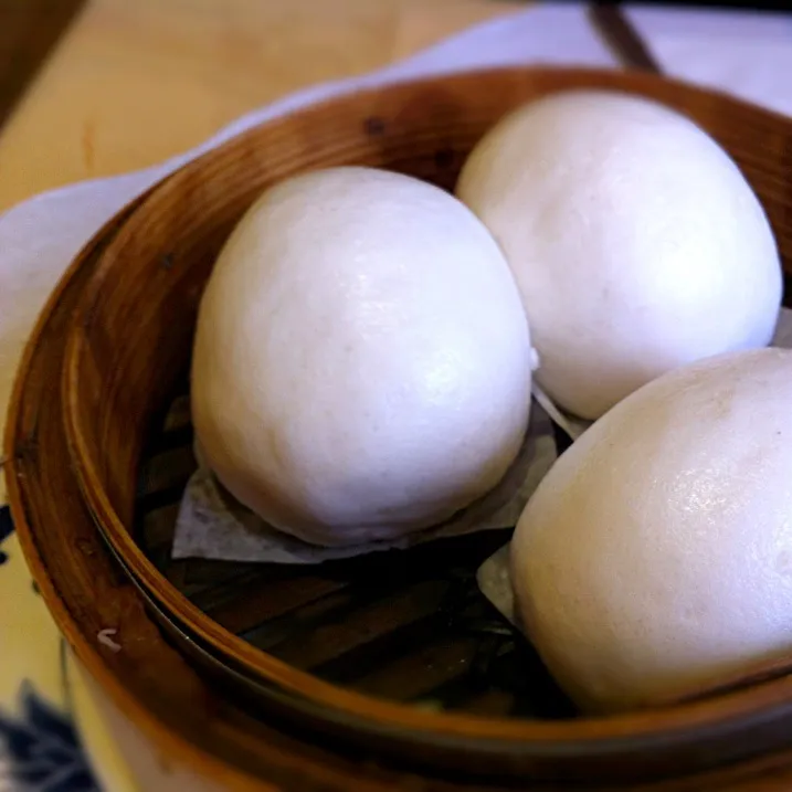 Lotus Bean Paste Buns|Shiniさん