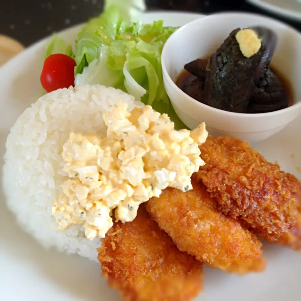 チキンの甘辛フライのお昼ご飯|mikaさん