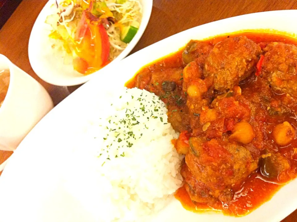 【本日の晩御飯】ラム肉ボール トマト煮。(ﾟдﾟ)ｳﾏｰ|JTKさん