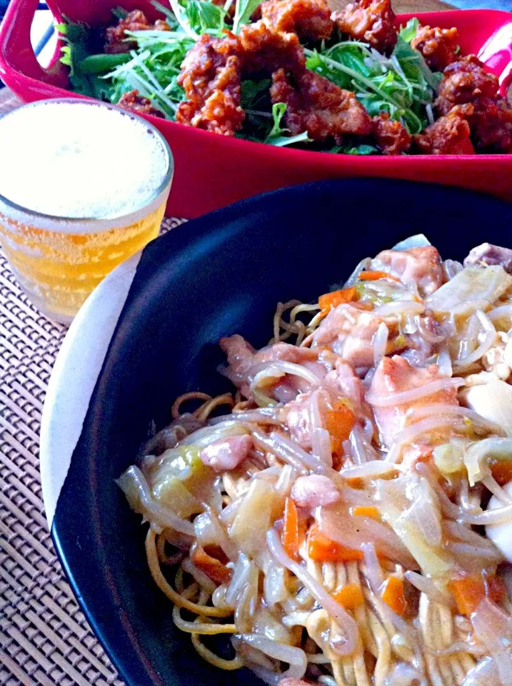 土曜🍺あんかけカタ焼きそばと、唐揚げ水菜サラダ薩摩ポン酢和え〜鶉ゎ！一人二個😁|いよこ🍻さん