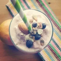 Almond banana nut smoothie|Nse Assanghaさん