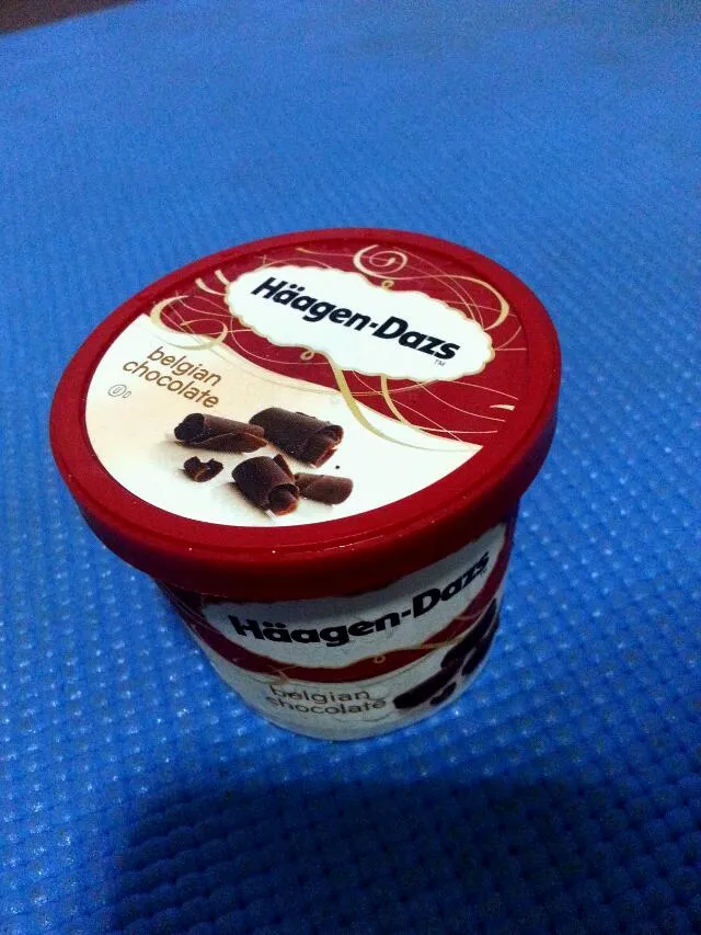 Haagen dazs for night|Crystal Laiさん