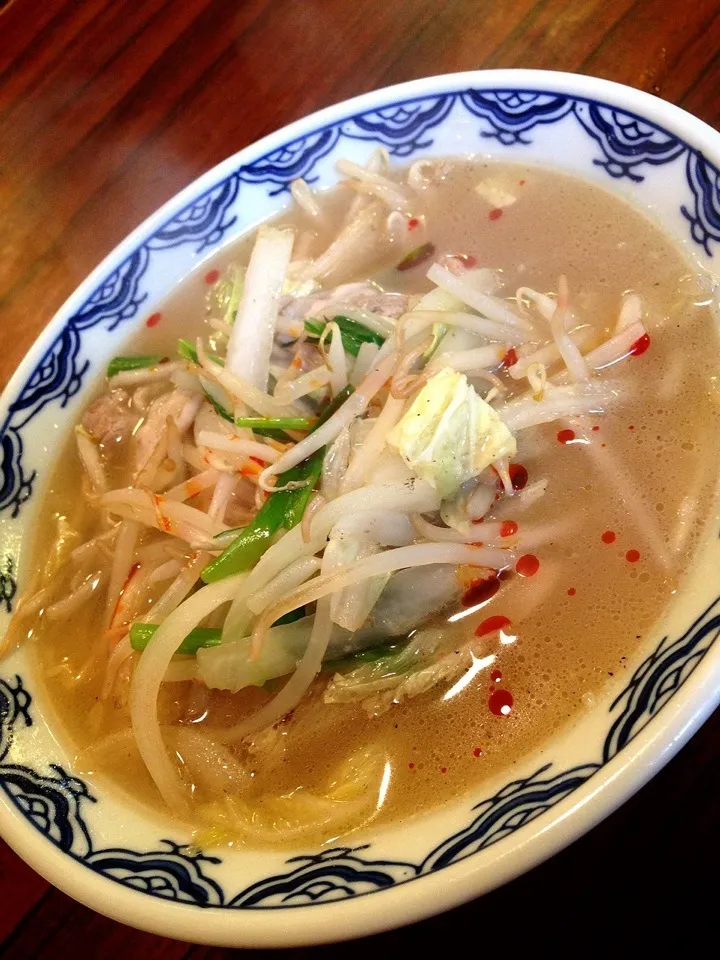 あっちっち湯麺🍜|中さんさん