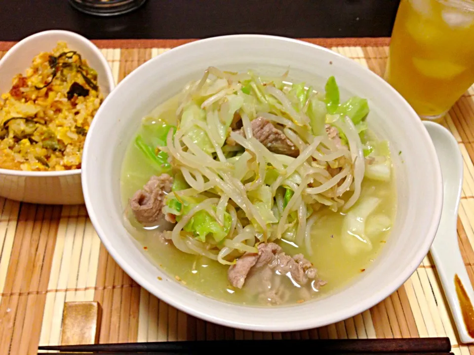 Snapdishの料理写真:野菜たっぷりタンメン♡高菜明太チャーハン付き^_^|てんさん