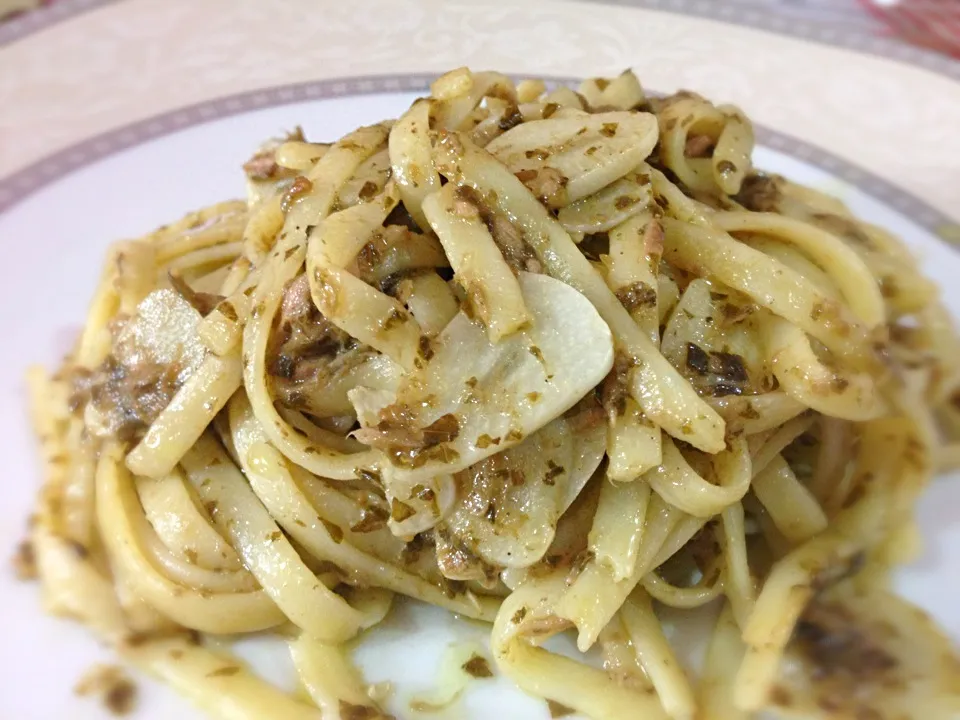 Tuna Pesto Linguine|Jhon Barican Bundaさん