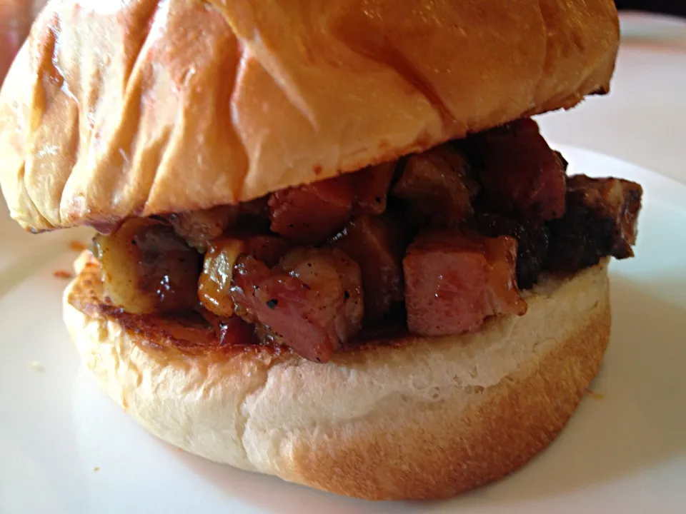 Chopped BBQ Beef Sandwich|Chris Shannonさん