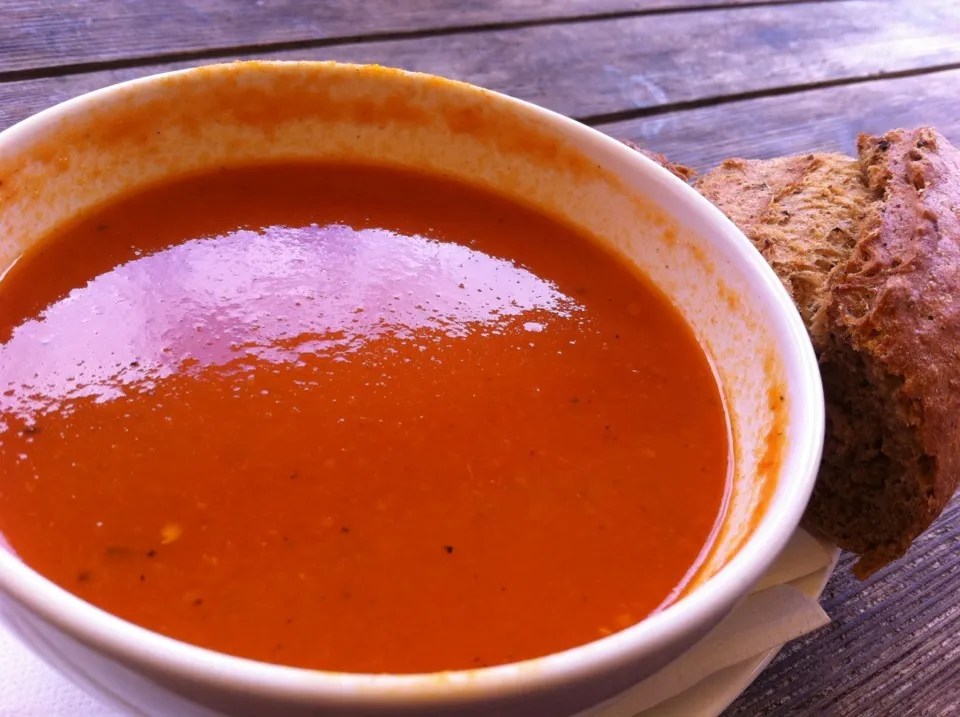 National Trust tomato & basil soup in Polesden Lacey|Nick Hiderさん