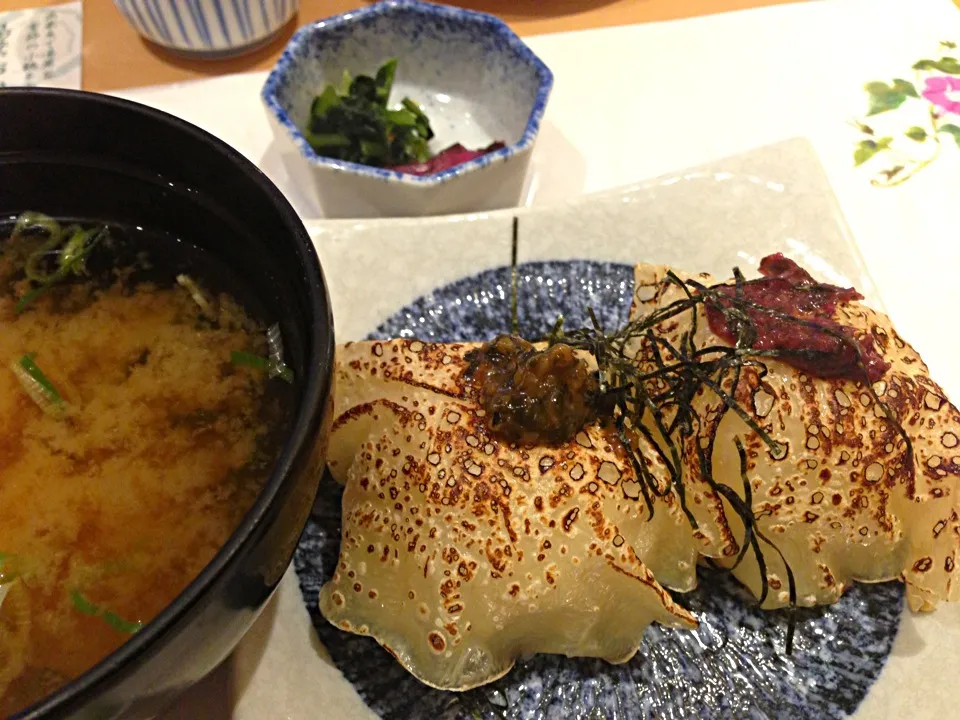 湯葉巻の焼きおにぎり。うーむ。|たけうちさん