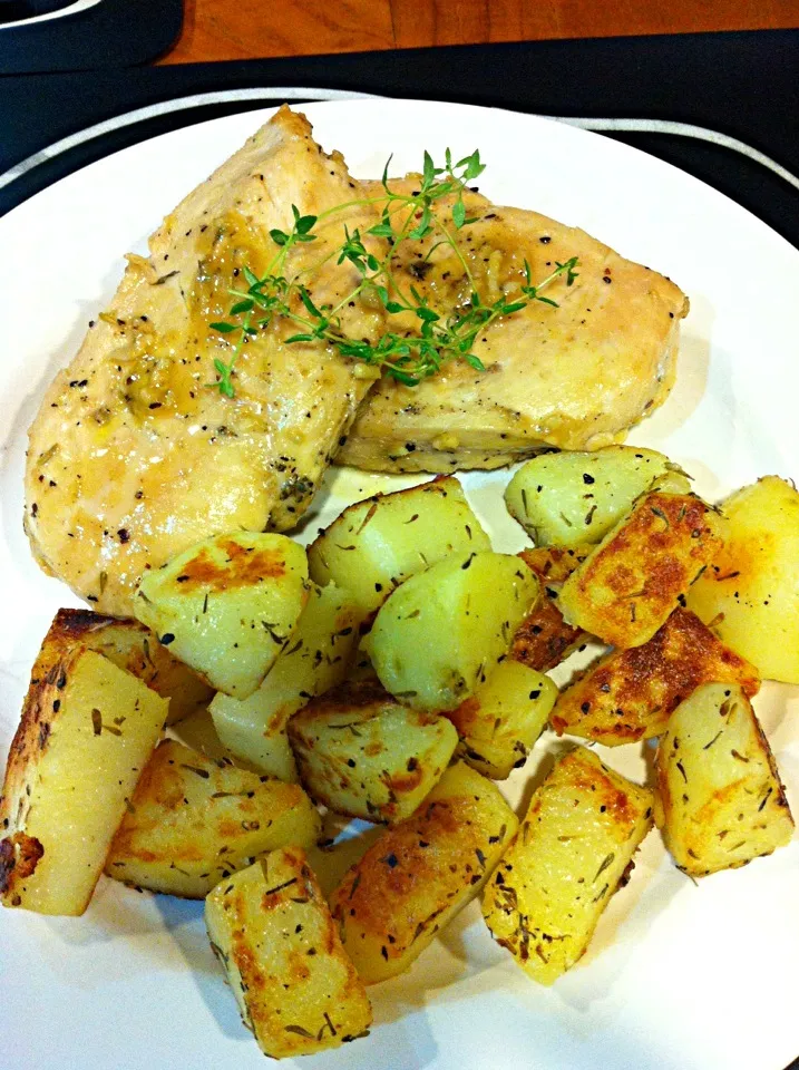 white wine chicken w thyme|Stephanieさん