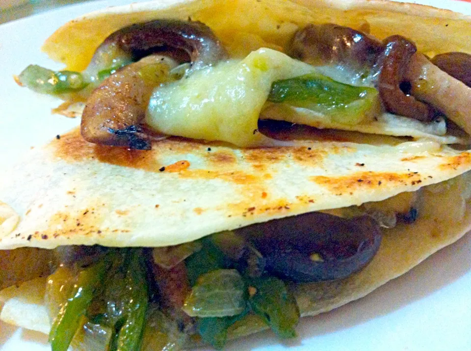 Quesadilla de Hongos (spicy mushroom quesadilla)|Jorge Bernal Márquezさん