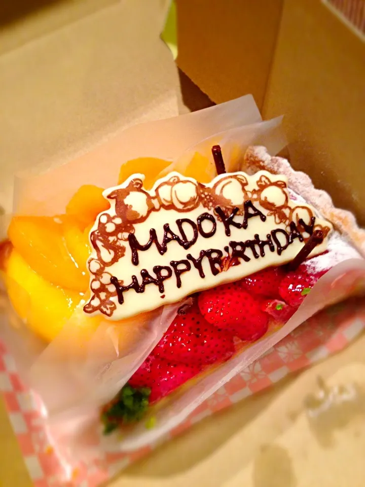 誕生日ケーキ♥|＿＿madoka :*)さん