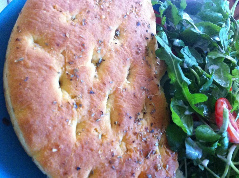 Focaccia with green salad|Nick Hiderさん