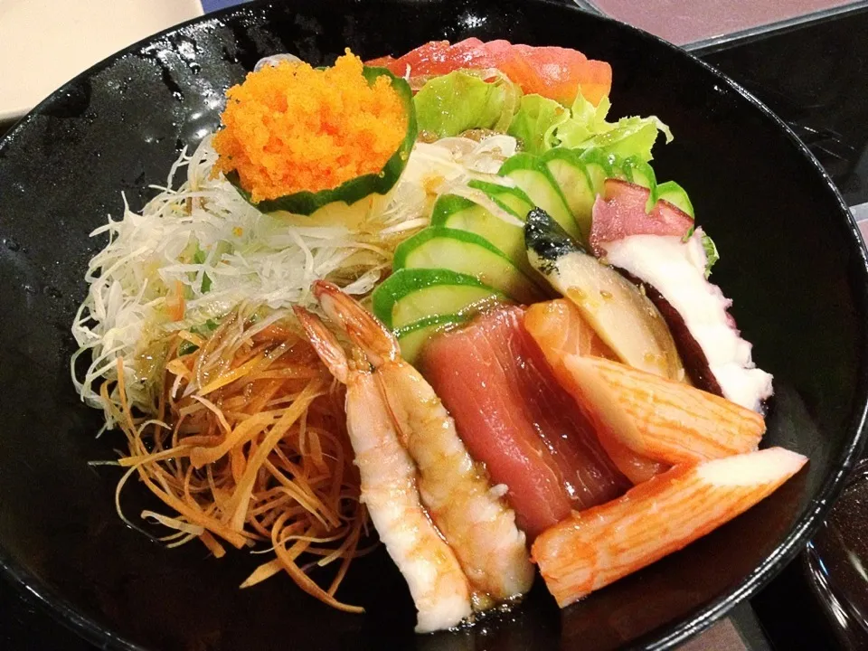 Snapdishの料理写真:Salad at Shirayuri Teppanyaki|Owfu B.さん