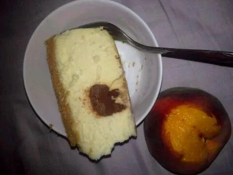 marbled cheesecake, overripe peach|gra chaさん