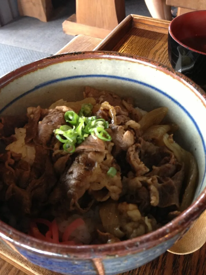 豊後牛の牛丼|やんりゅうさん