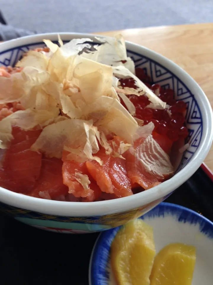 なまら鮭丼|YANさん