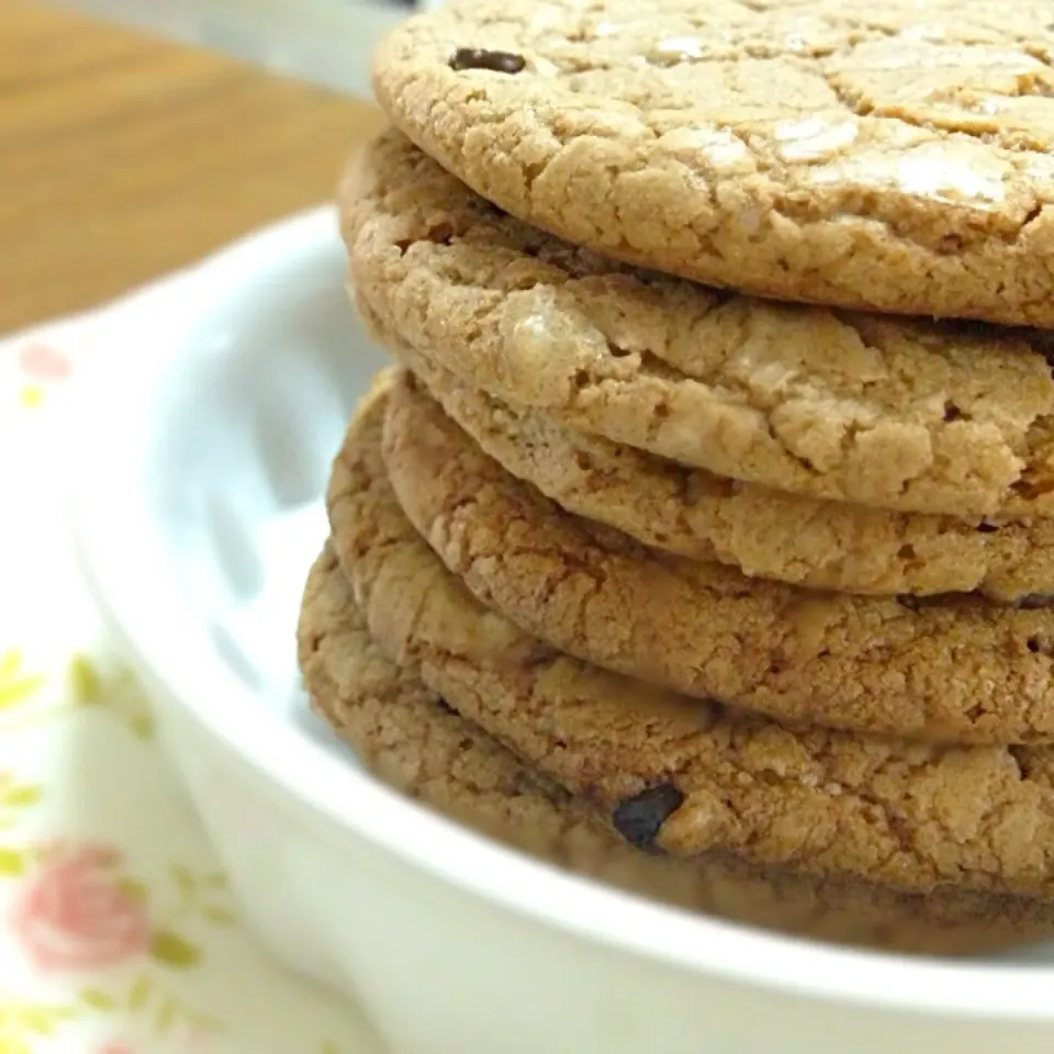 Snapdishの料理写真:Nutella chip cookies~soft and chewy|Sweetaddictsさん