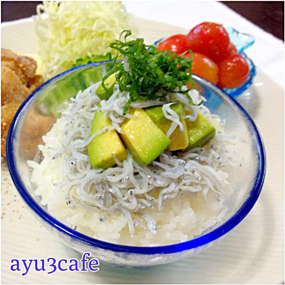 アボカドしらす丼|ayu3cafeさん