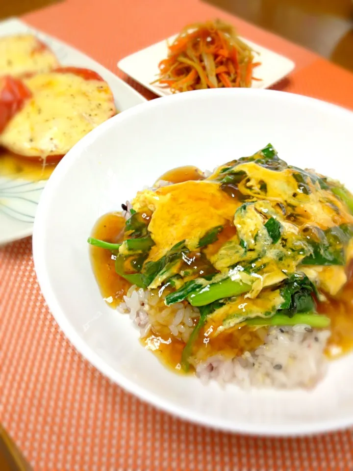 Snapdishの料理写真:ニラ玉あんかけ丼|satoeさん