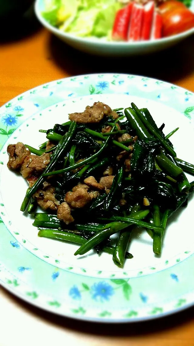 空心菜と牛肉のニンニクごま油炒め♪|ちはるさん