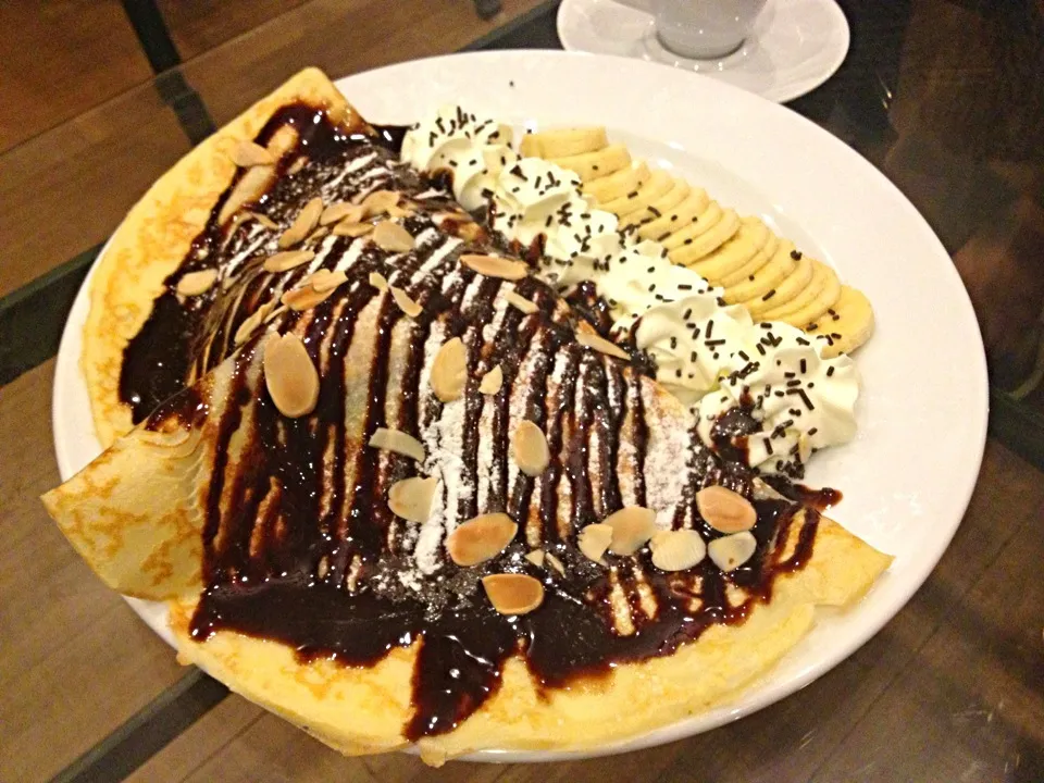 Banana Chocolate Crepe at Kantary Bakery Chiangmai|Owfu B.さん